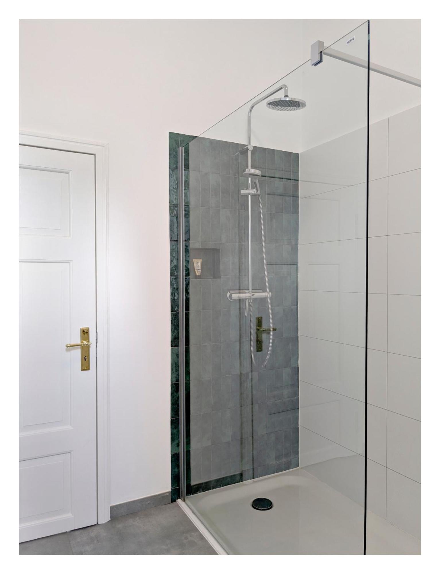 2 Zi Whg Zentral, Altbau, Renoviert 4P Apartment Hannover Exterior photo